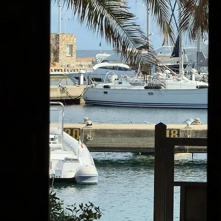 Casa Fronte Mare - *